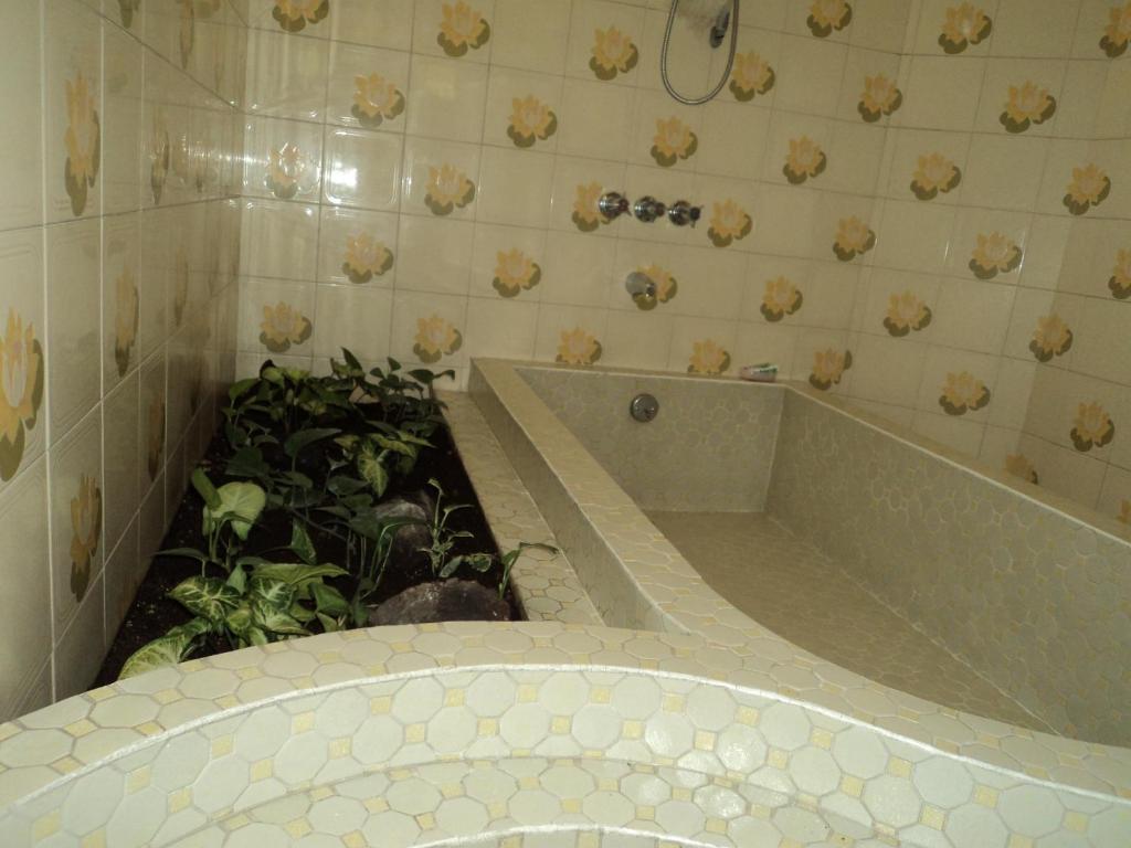 Hotel Cantabria Guatemala City Exterior foto