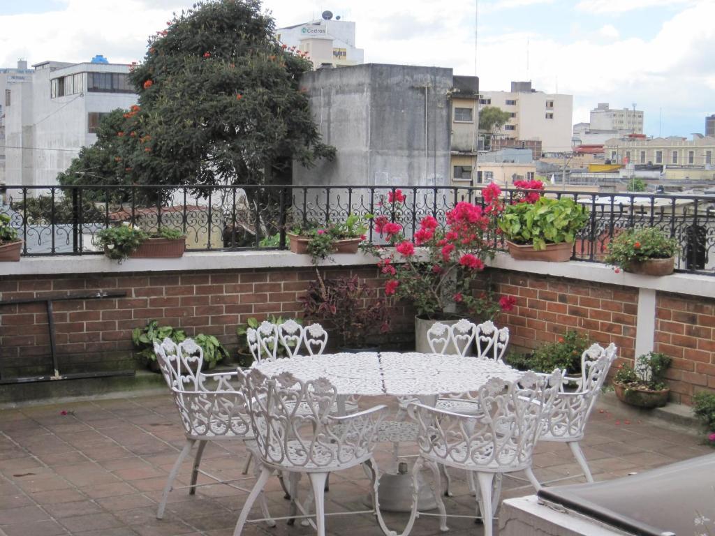 Hotel Cantabria Guatemala City Exterior foto